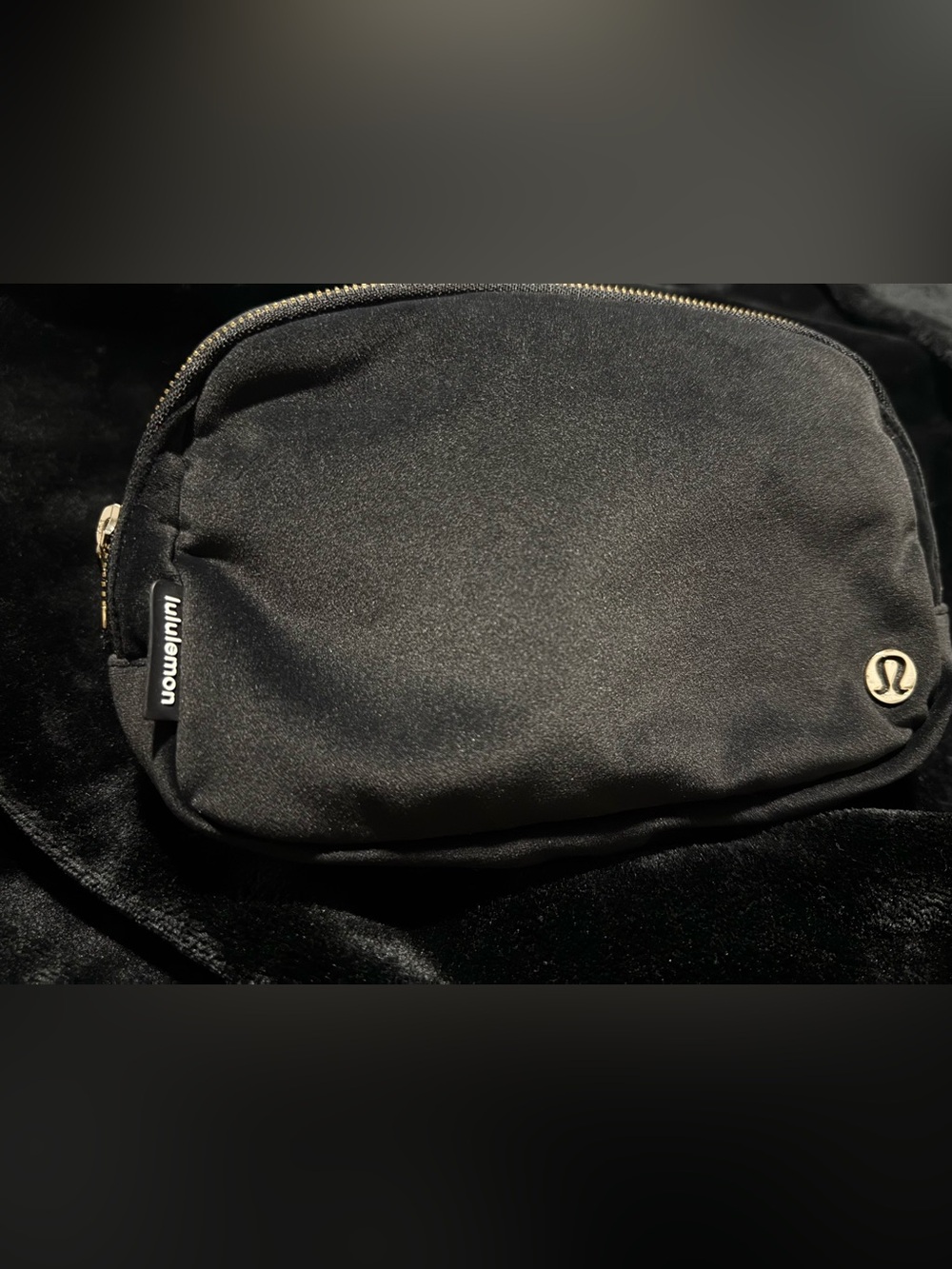 Lululemon 1L belt bag